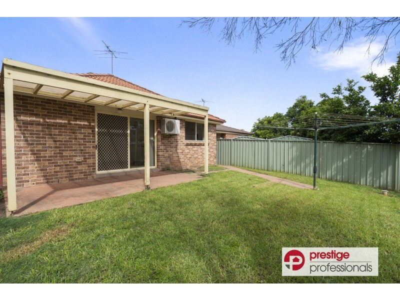 8 Kirkham Mews, Wattle Grove NSW 2173