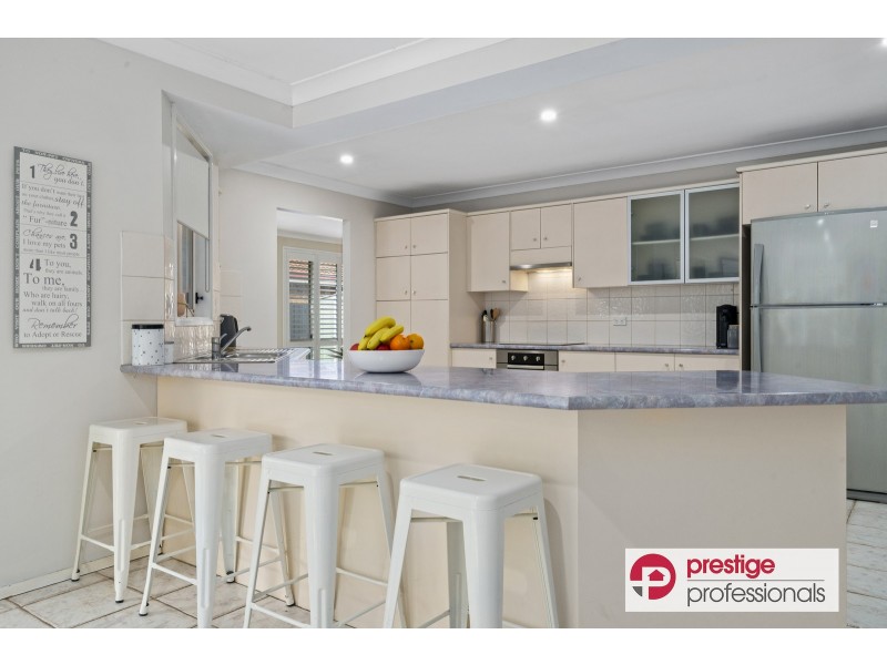 27 Todd Court, Wattle Grove NSW 2173