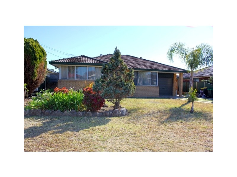 16 Curtis Crescent, Moorebank NSW 2170