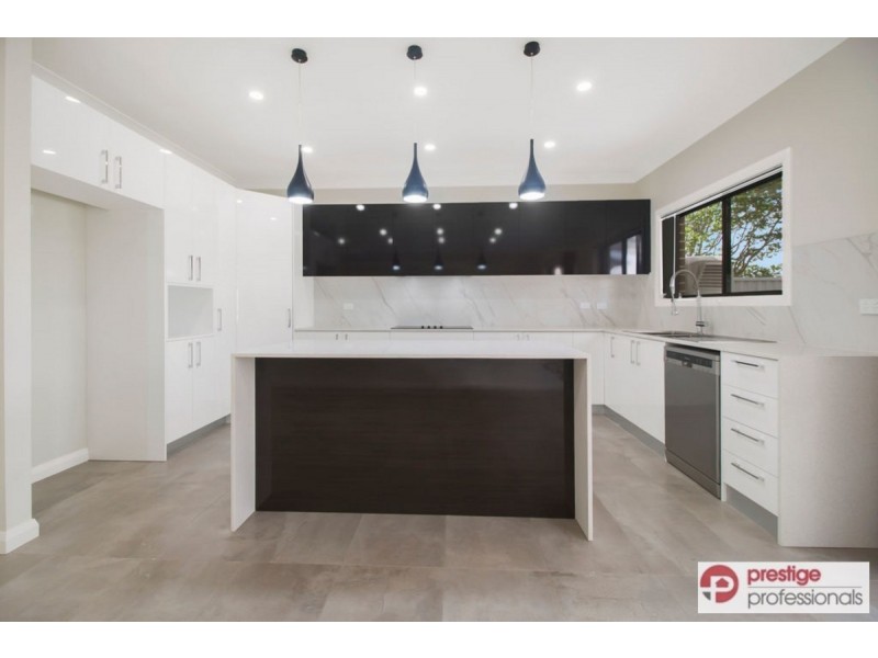 2/256 Epsom Road, Chipping Norton NSW 2170