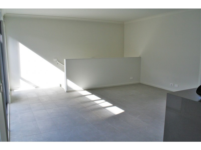 9 Greenview Drive, Moorebank NSW 2170