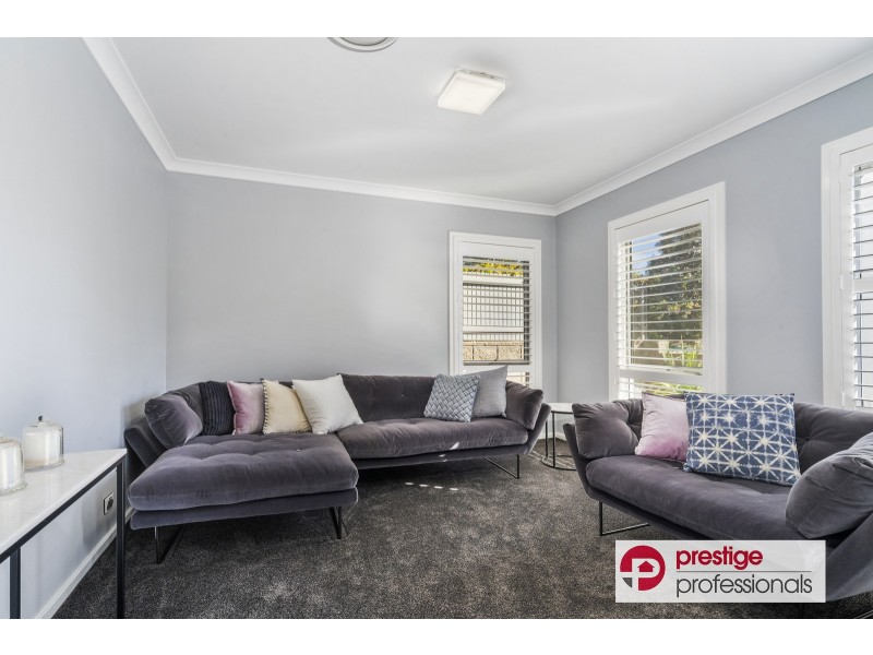 3 Nairn Place, Moorebank NSW 2170