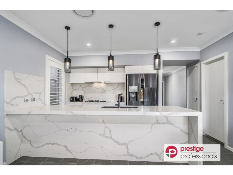 3 Nairn Place, Moorebank NSW 2170