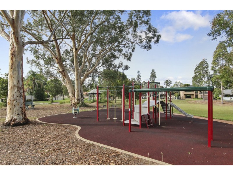 17 Birdwood Avenue, Wattle Grove NSW 2173