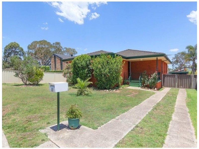 11 Rix Avenue, Hammondville NSW 2170