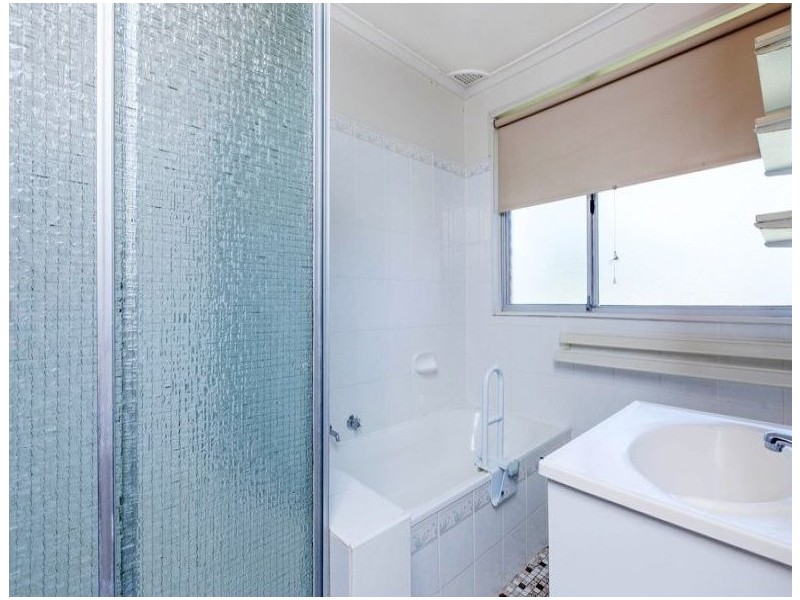 11 Rix Avenue, Hammondville NSW 2170