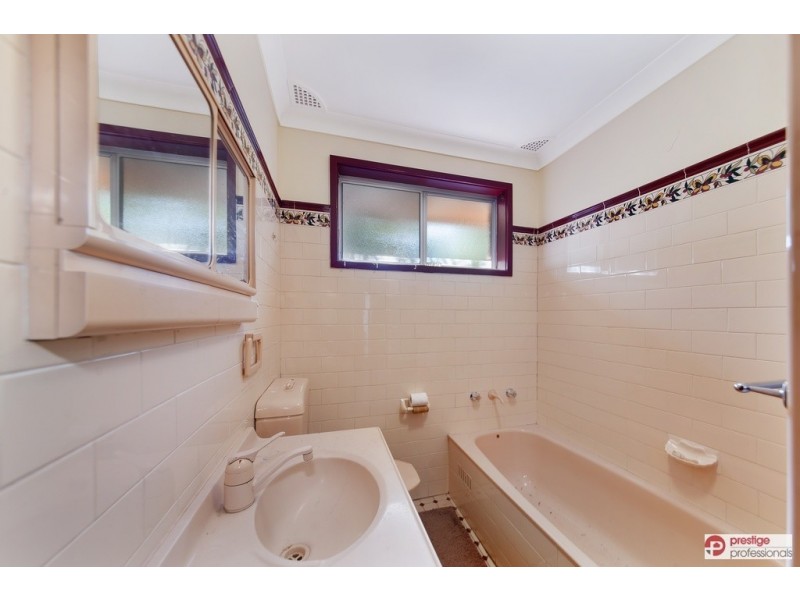 23 Maddecks Avenue, Moorebank NSW 2170