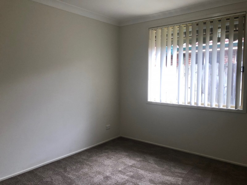 13 Merryville Court, Wattle Grove NSW 2173