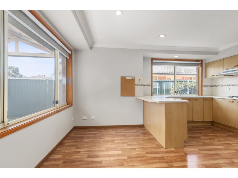 17 Yallum Court, Wattle Grove NSW 2173