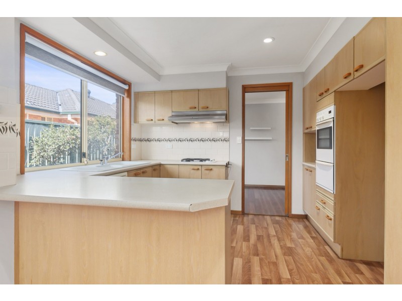 17 Yallum Court, Wattle Grove NSW 2173