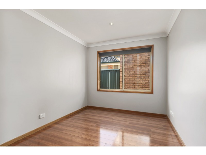 17 Yallum Court, Wattle Grove NSW 2173