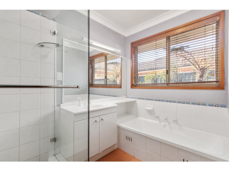 17 Yallum Court, Wattle Grove NSW 2173