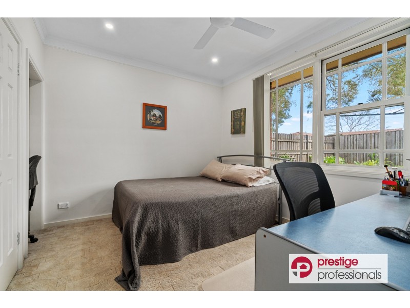 8 Trineura Court, Wattle Grove NSW 2173