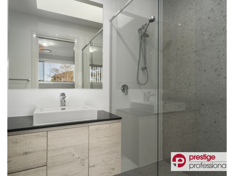 1-3/102 Longstaff Avenue, Chipping Norton NSW 2170