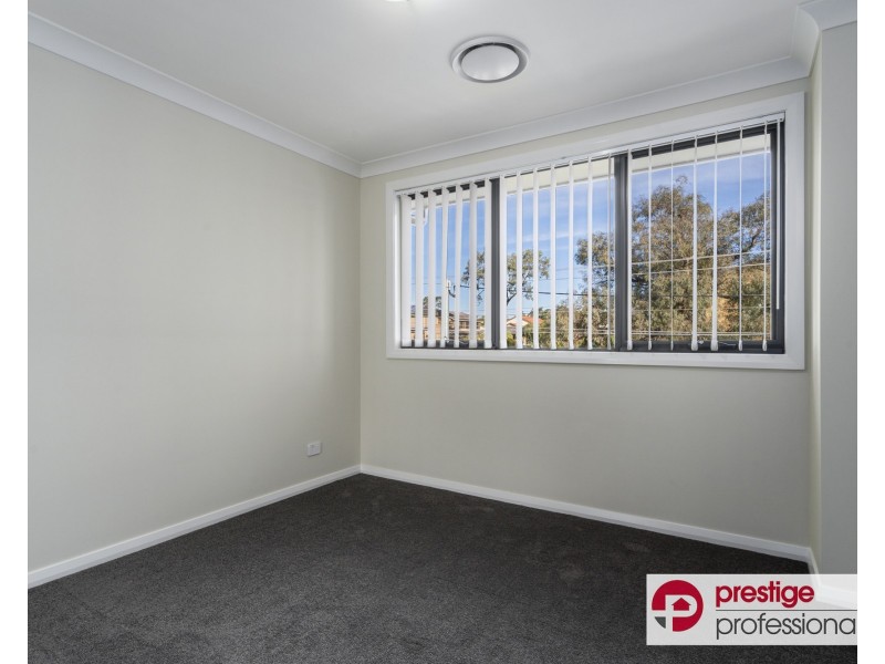 1-3/102 Longstaff Avenue, Chipping Norton NSW 2170