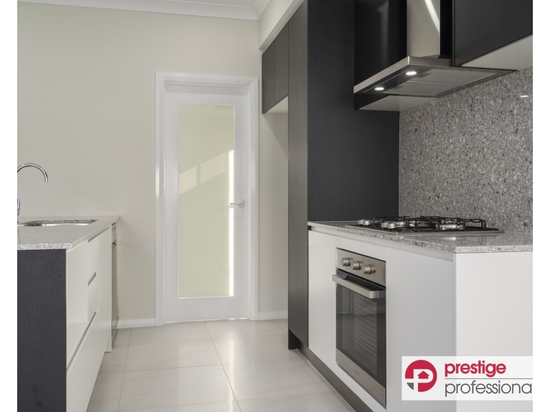 1-3/102 Longstaff Avenue, Chipping Norton NSW 2170