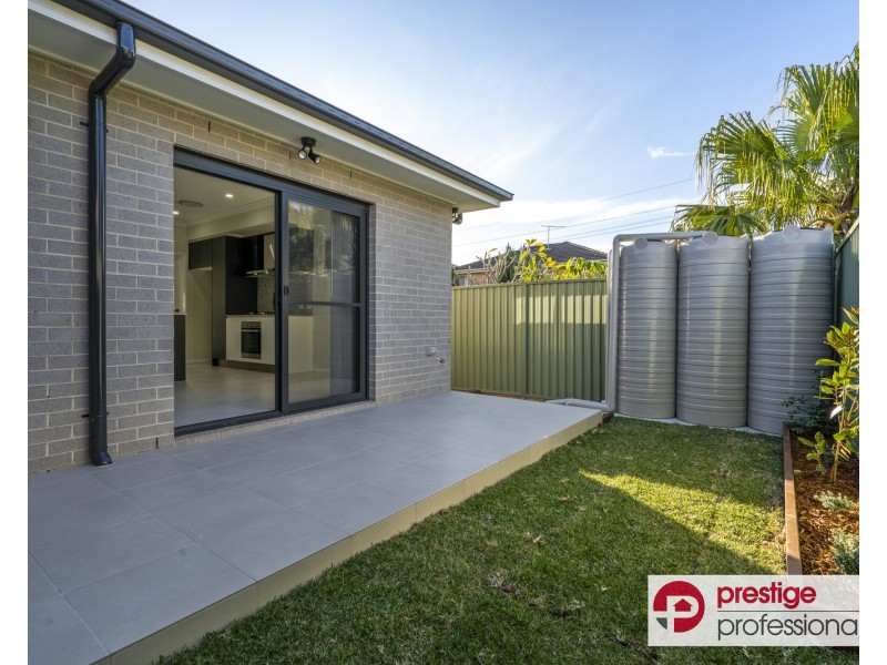 1-3/102 Longstaff Avenue, Chipping Norton NSW 2170