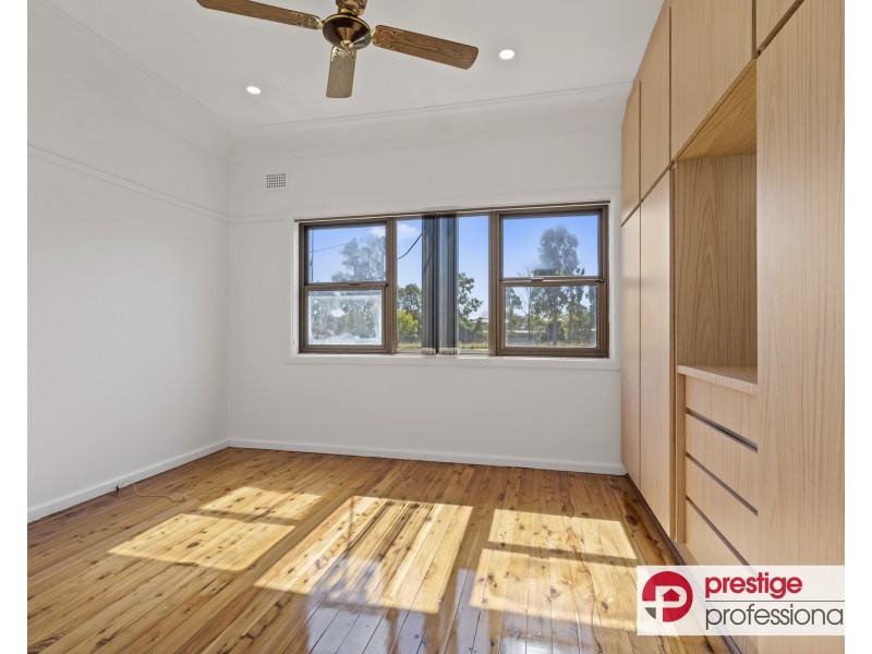 132 Hoxton Park Road, Lurnea NSW 2170