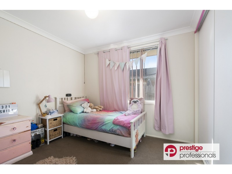 39 Daintree Drive, Wattle Grove NSW 2173