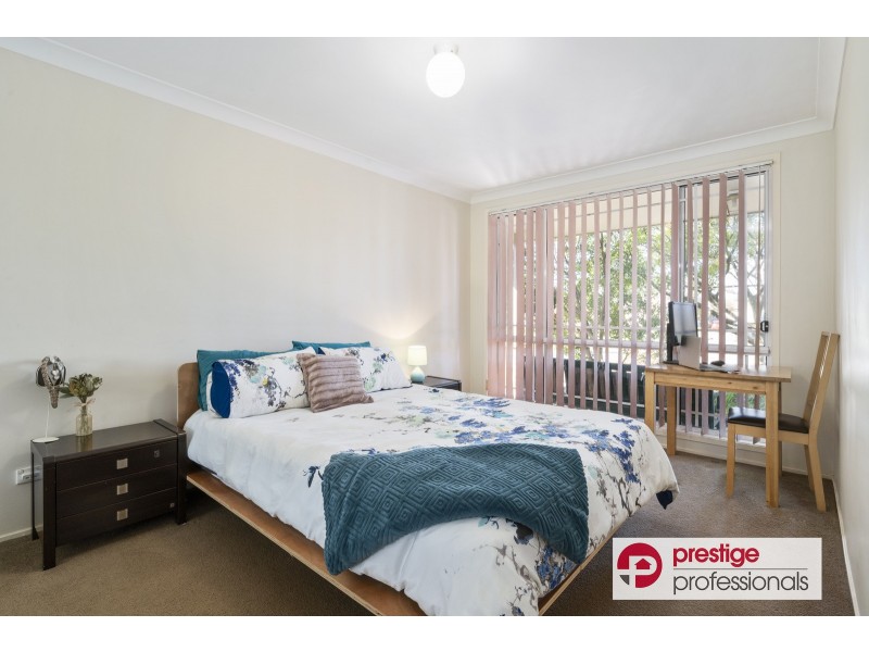 39 Daintree Drive, Wattle Grove NSW 2173