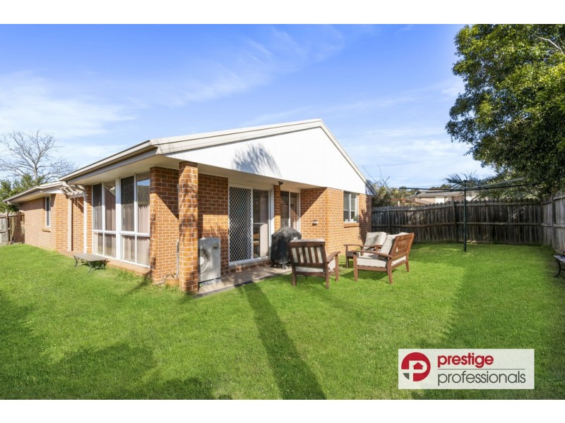 39 Daintree Drive, Wattle Grove NSW 2173