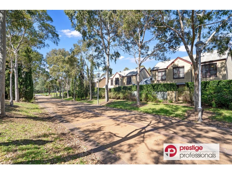 8/19 Troopers Mews, Holsworthy NSW 2173