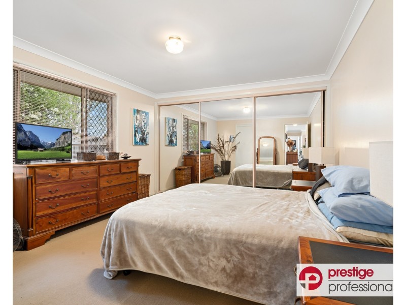 8 Haughton Court, Wattle Grove NSW 2173