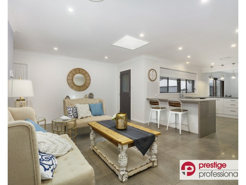 18 Hillcrest Avenue, Moorebank NSW 2170