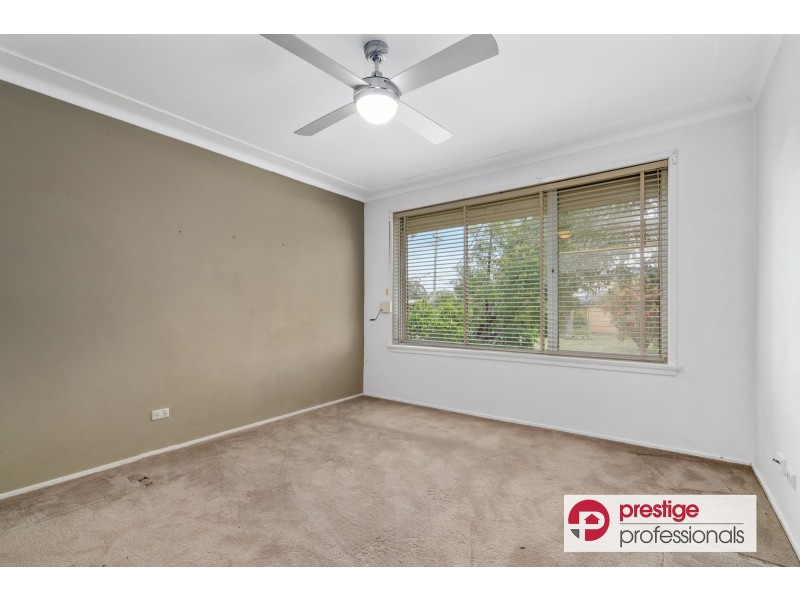 4 Harvey Avenue, Moorebank NSW 2170