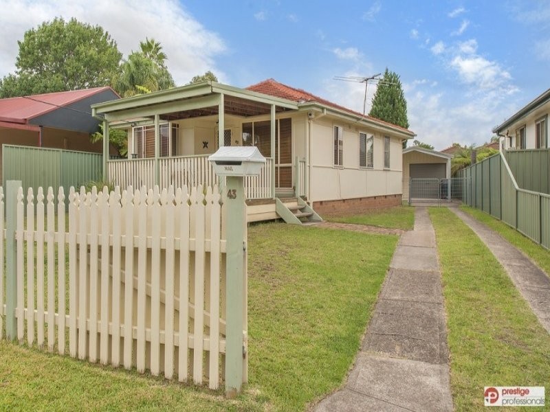 43 Derna Road, Holsworthy NSW 2173