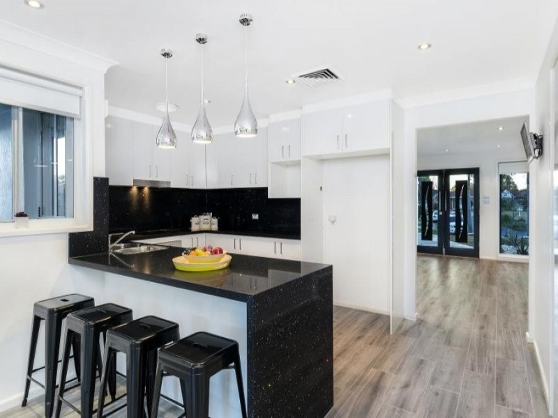 19 Baileyana Court, Wattle Grove NSW 2173