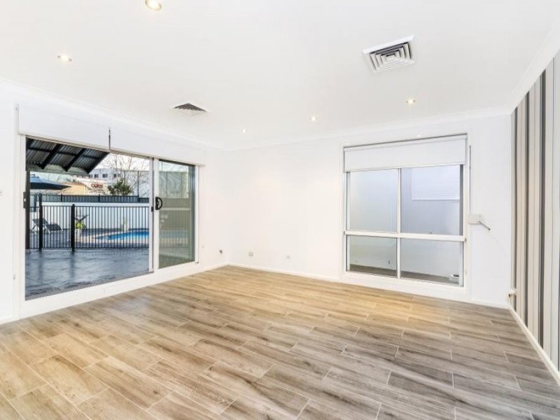 19 Baileyana Court, Wattle Grove NSW 2173