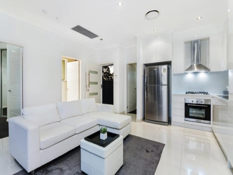 19 Baileyana Court, Wattle Grove NSW 2173