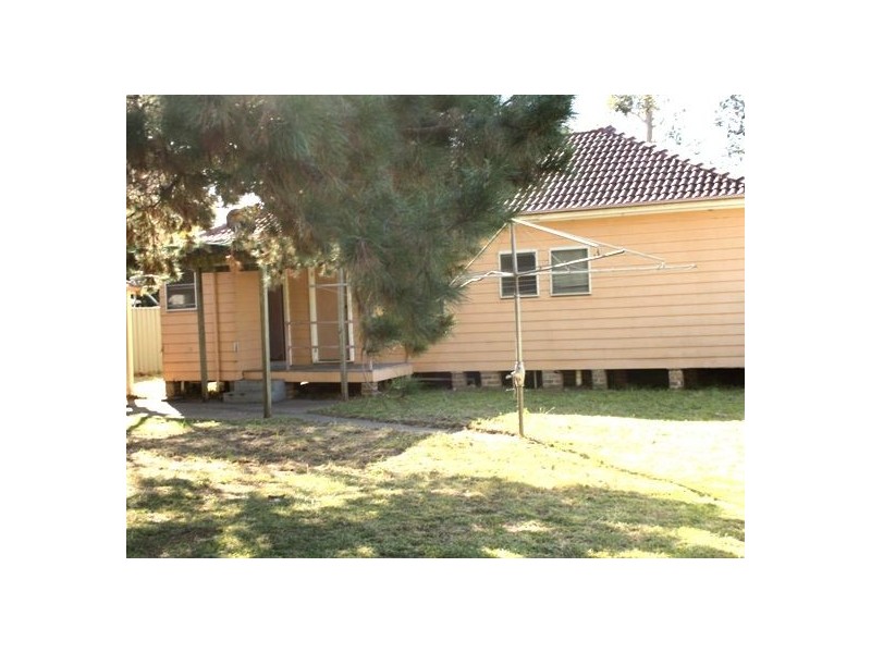 21 Birdwood Avenue, Holsworthy NSW 2173