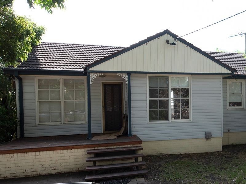 18 Derna Road, Holsworthy NSW 2173