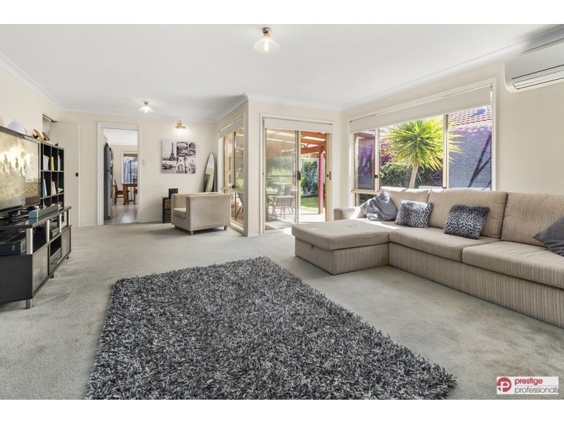 25 Daintree Drive, Wattle Grove NSW 2173