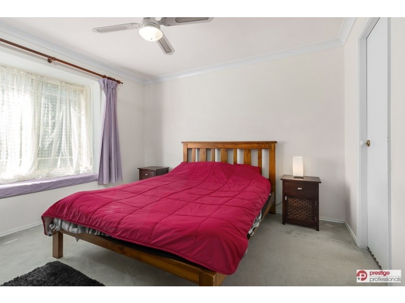 25 Daintree Drive, Wattle Grove NSW 2173
