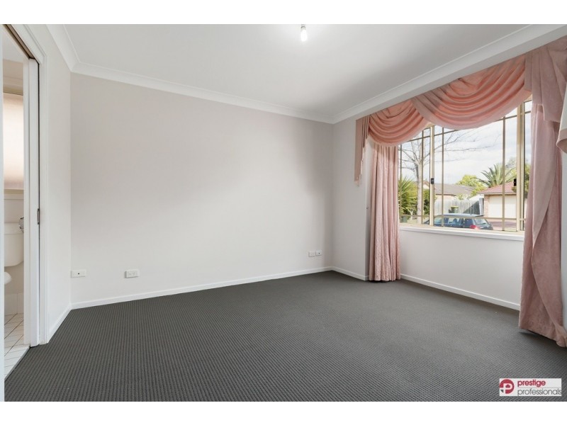 21 Ellesmere Court, Wattle Grove NSW 2173