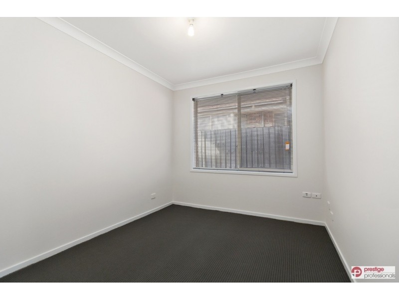 21 Ellesmere Court, Wattle Grove NSW 2173