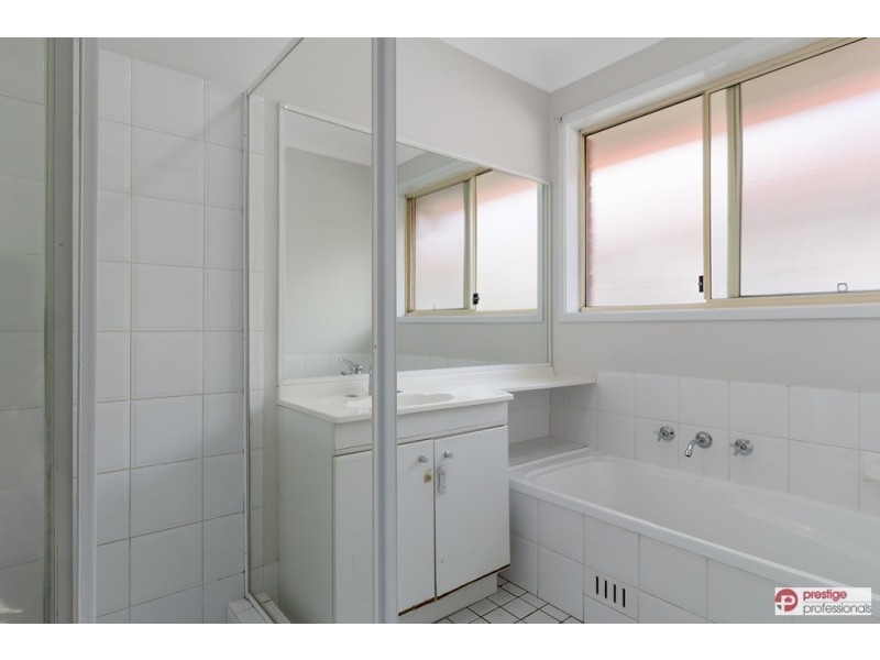 21 Ellesmere Court, Wattle Grove NSW 2173