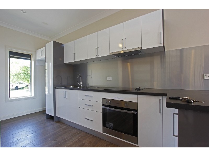 5a Daintree Drive, Wattle Grove NSW 2173