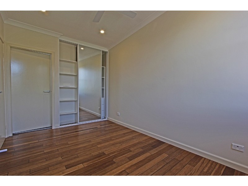 5a Daintree Drive, Wattle Grove NSW 2173