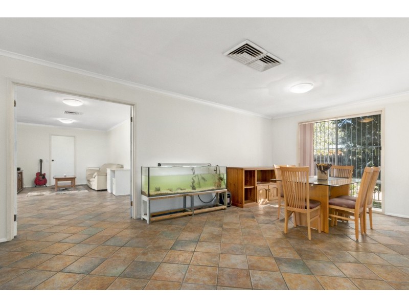 50 Woburn Abbey, Wattle Grove NSW 2173