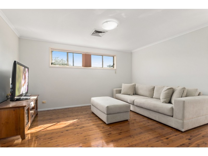 50 Woburn Abbey, Wattle Grove NSW 2173