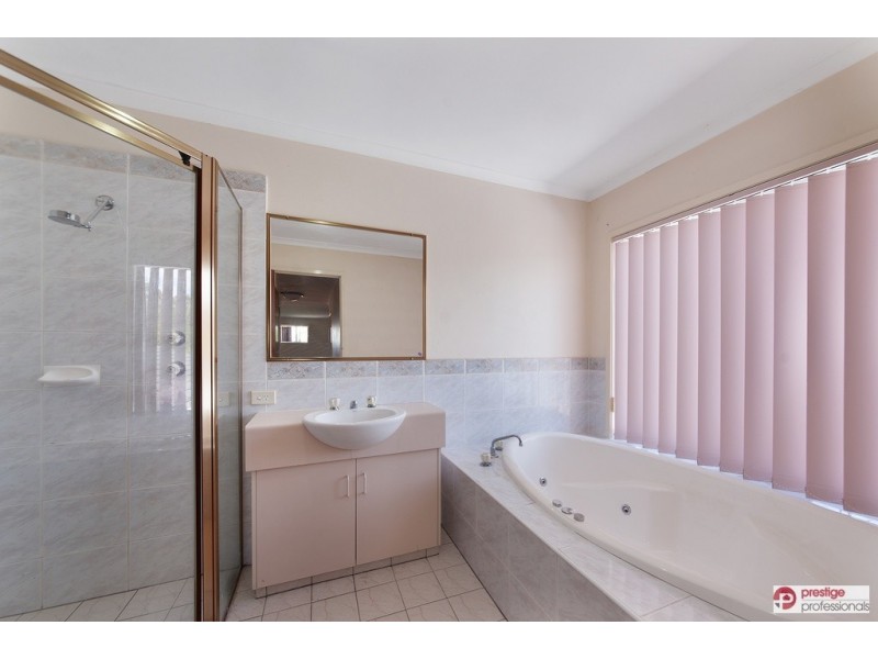 50 Woburn Abbey, Wattle Grove NSW 2173