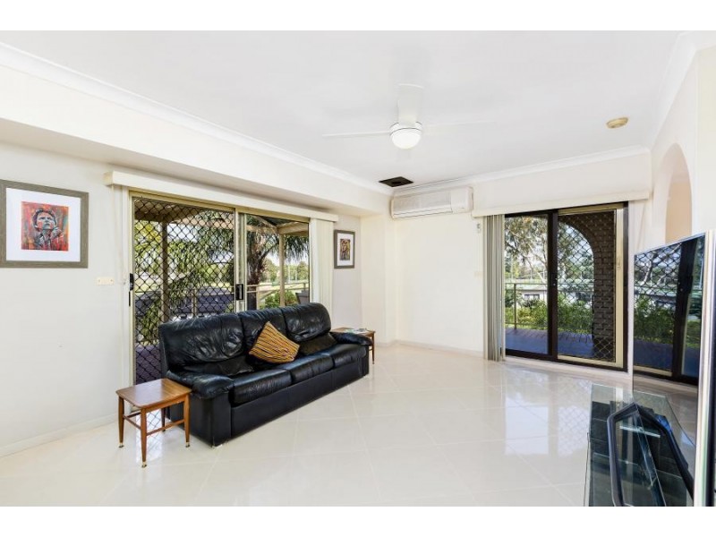 21 Gal Crescent, Moorebank NSW 2170