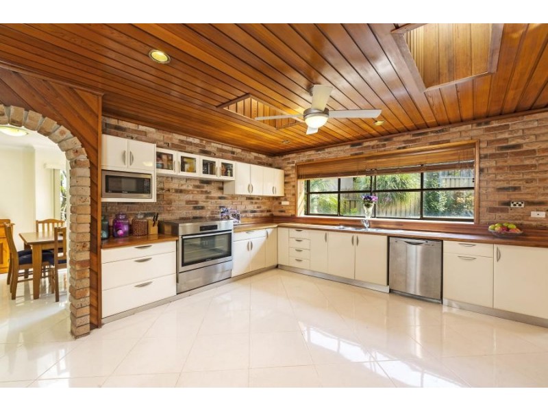 21 Gal Crescent, Moorebank NSW 2170