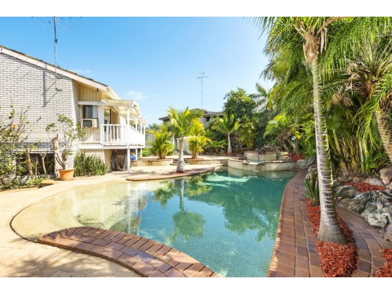 21 Gal Crescent, Moorebank NSW 2170