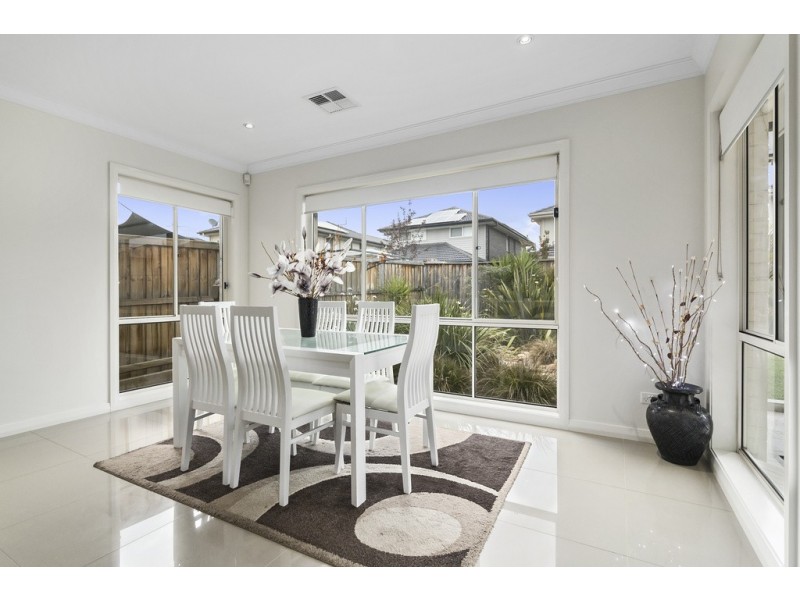 20 Bushview Lane, Moorebank NSW 2170