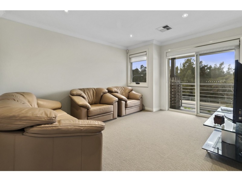 20 Bushview Lane, Moorebank NSW 2170